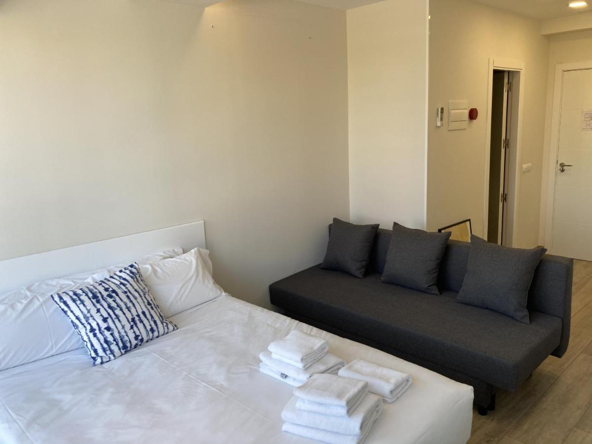Castellana Skyline Madrid Apartments ภายนอก รูปภาพ